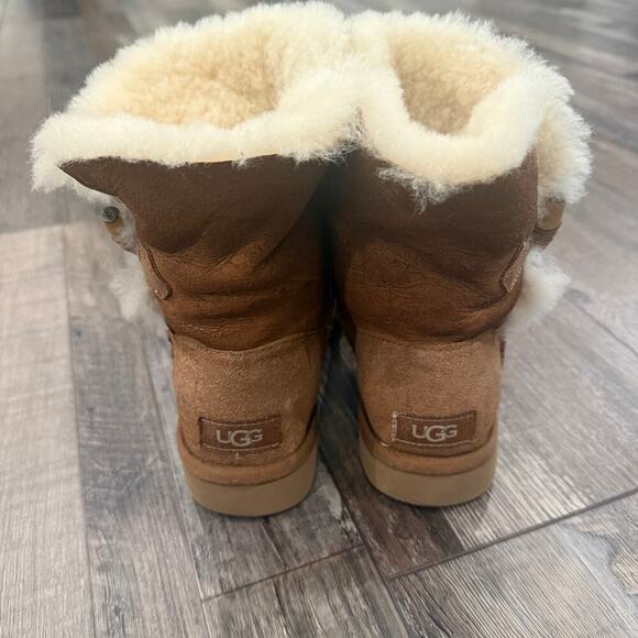 UGG Bailey Button II Boot Size US 5 EU 36 Girls Womens Brown Suede Shearling - Picture 4 of 8